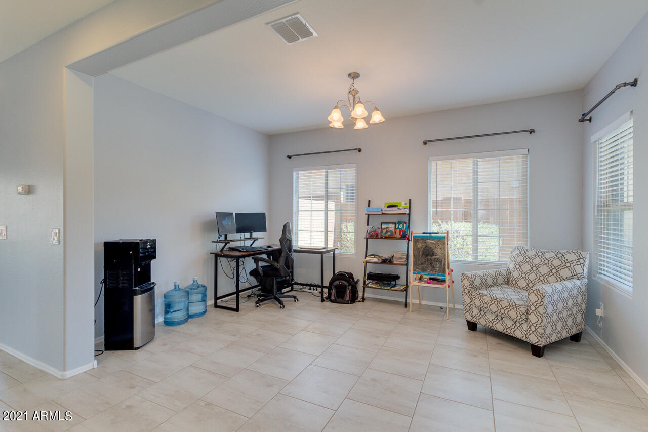2624 East Mews Road Gilbert, AZ 85298 - Photo 5 of 50 02-Mews