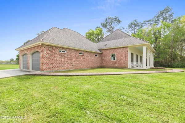 $645,000 | 314 Andre Avenue, Maurice, LA 70555