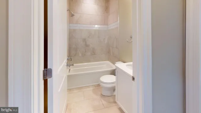 $5,250 | 3585 13th Street Northwest, Unit 4, Washington, DC 20010