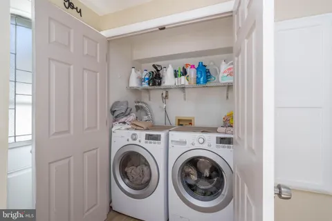 $274,999 | 121 Delwyn Lane, Williamstown, NJ 08094