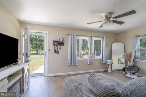 $274,999 | 121 Delwyn Lane, Williamstown, NJ 08094