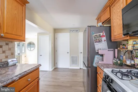 $274,999 | 121 Delwyn Lane, Williamstown, NJ 08094