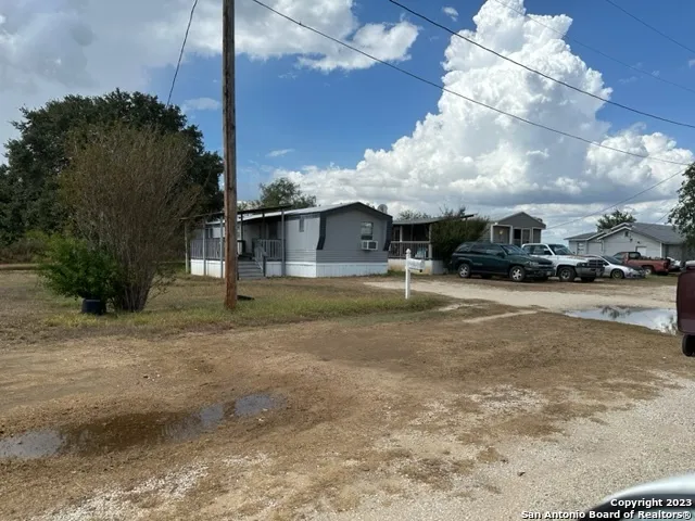 $92,000 | 1309-1311 Hickory Street, Jourdanton, TX 78026