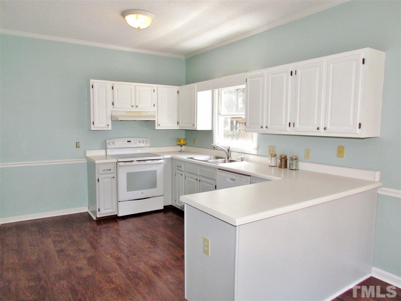 104 Longneedle Court Raleigh, NC 27603 - Photo 10 of 30