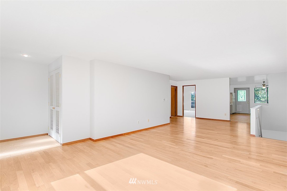 24032 7th Avenue West Bothell, WA 98021 - Photo 5 of 20