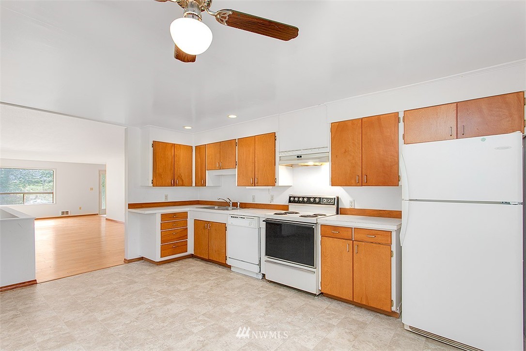 24032 7th Avenue West Bothell, WA 98021 - Photo 8 of 20