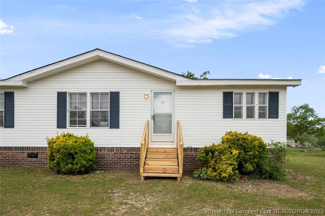 4646 Desert Ridge Road Parkton, NC 28371 - Photo 2 of 24 Gallery Image 2