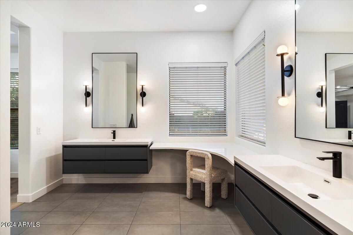 3126 East Harwell Road Phoenix, AZ 85042 - Photo 23 of 59 Primary Bathroom Double Sinks and Vanity