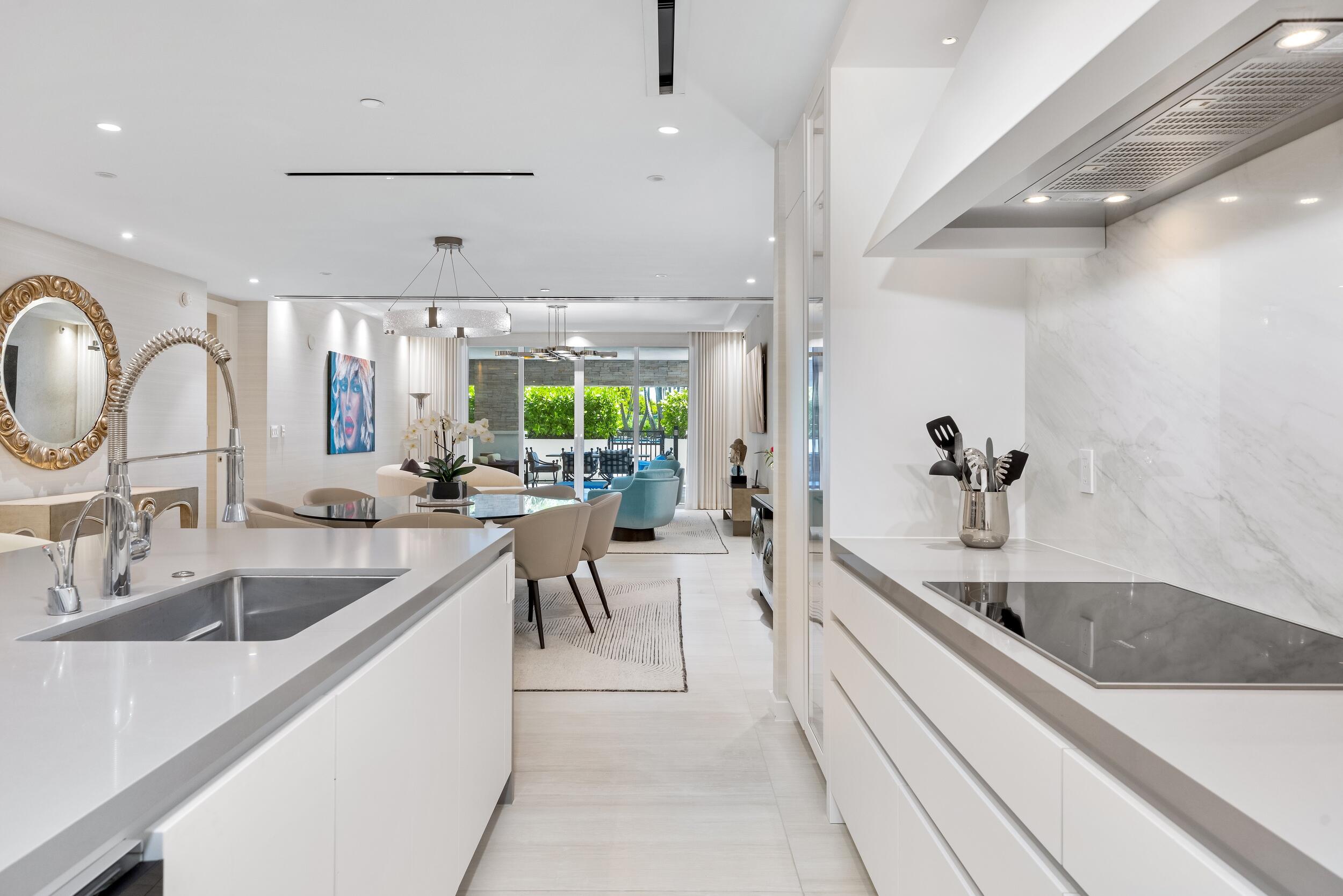200 Southeast Mizner Boulevard, Unit 203 Boca Raton, FL 33432 - Photo 21 of 47 Kitchen