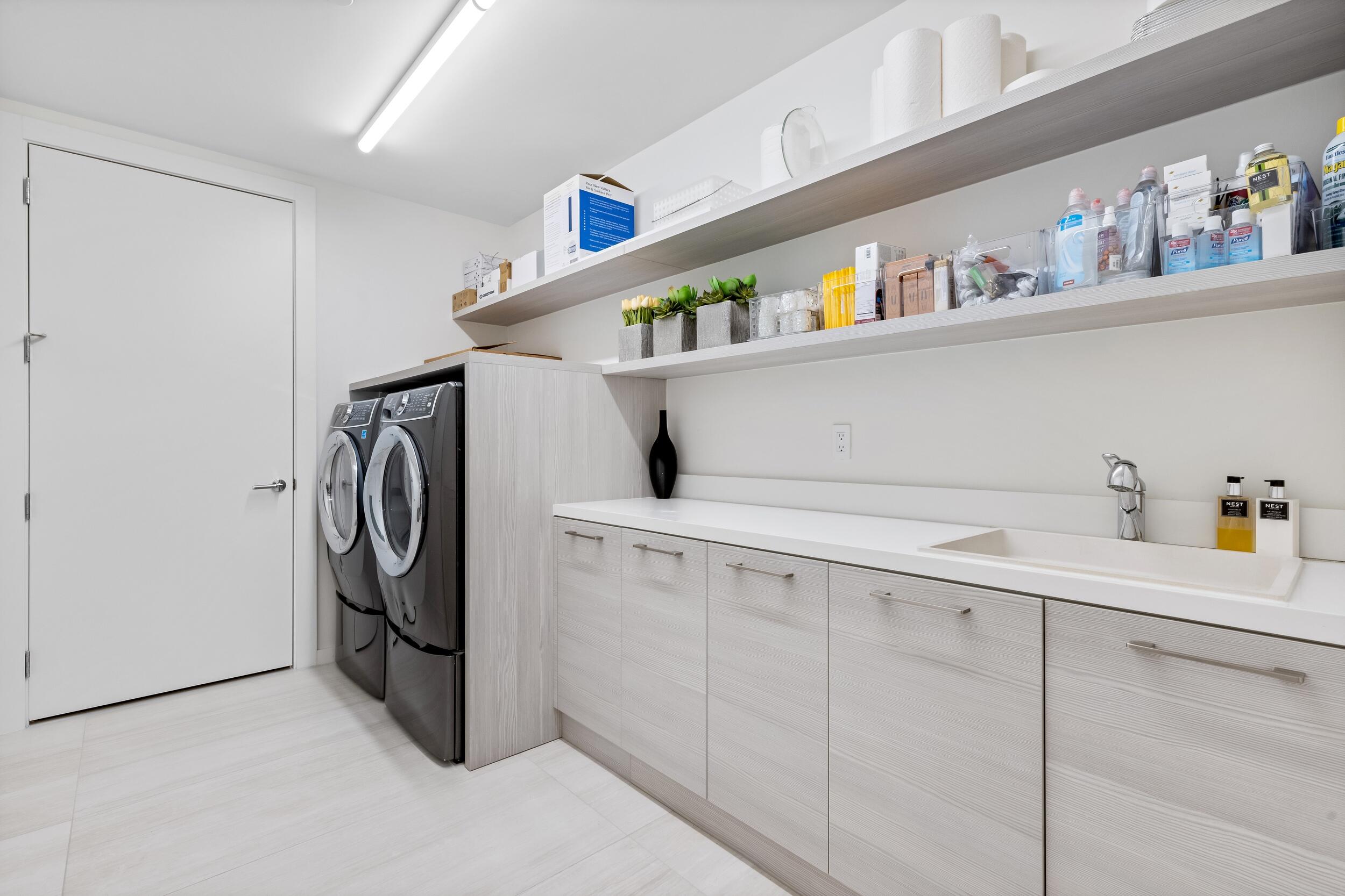 200 Southeast Mizner Boulevard, Unit 203 Boca Raton, FL 33432 - Photo 25 of 47 Laundry