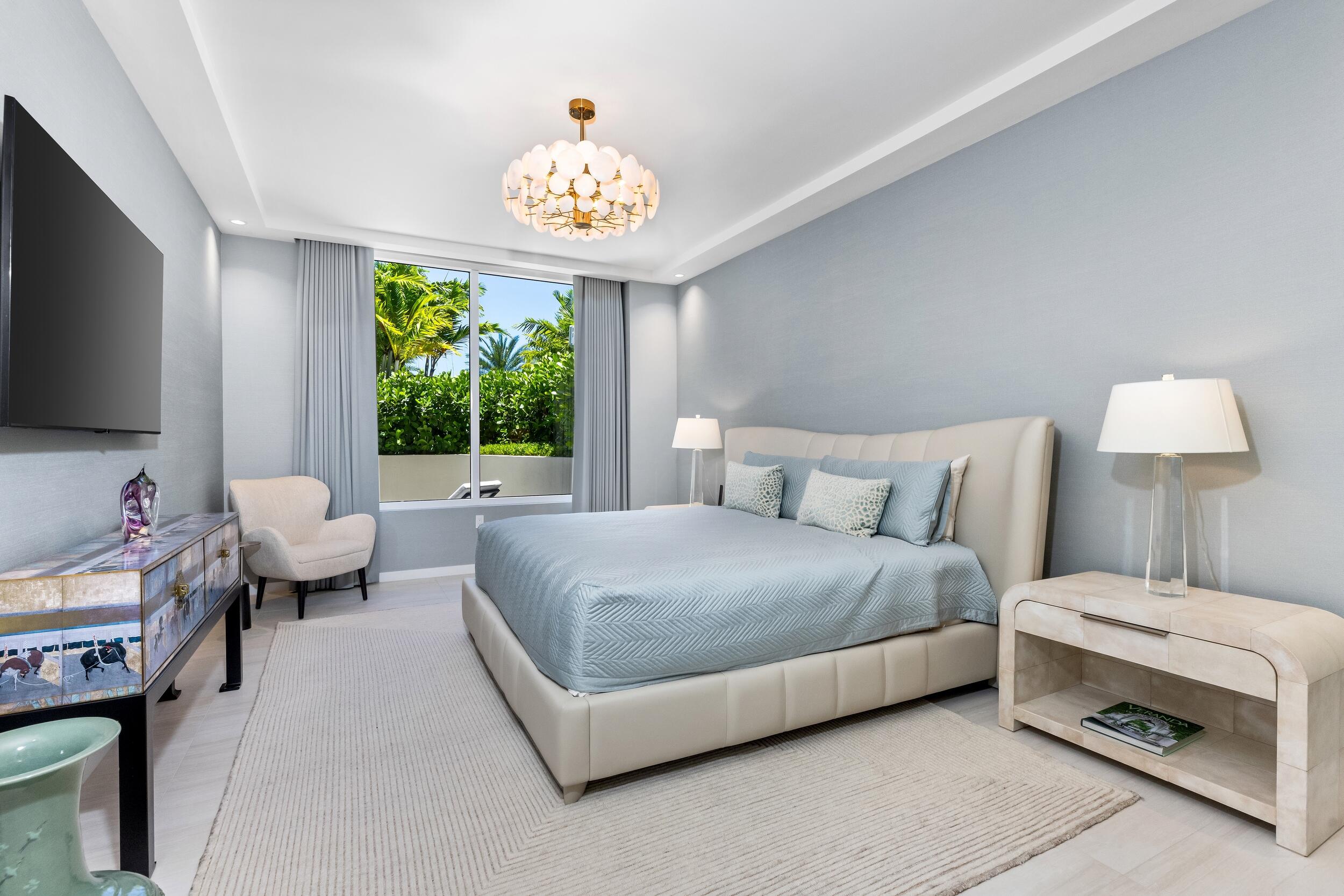 200 Southeast Mizner Boulevard, Unit 203 Boca Raton, FL 33432 - Photo 27 of 47 Guest Bedroom