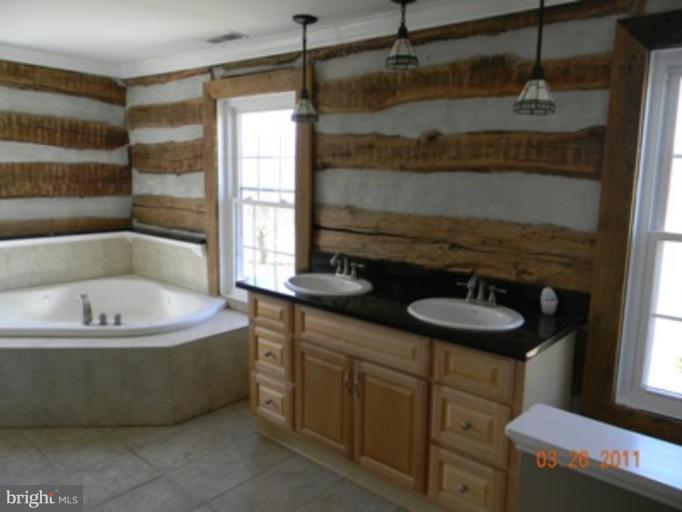 10402 Lenhart Road Frederick, MD 21701 - Photo 3 of 10 Bath #1