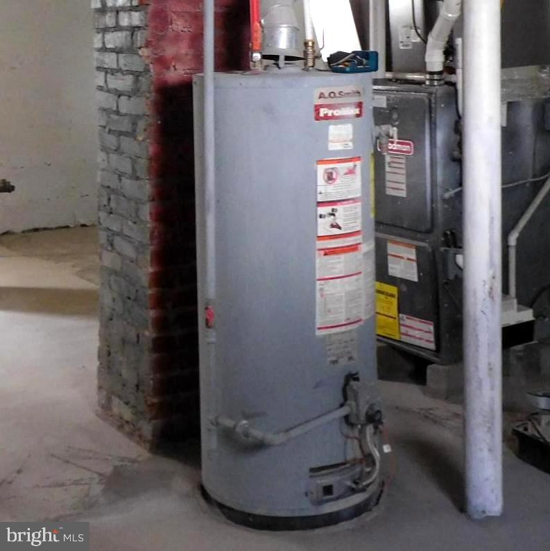 719 Hickory Street Delanco, NJ 08075 - Photo 26 of 29 a view of a bathroom