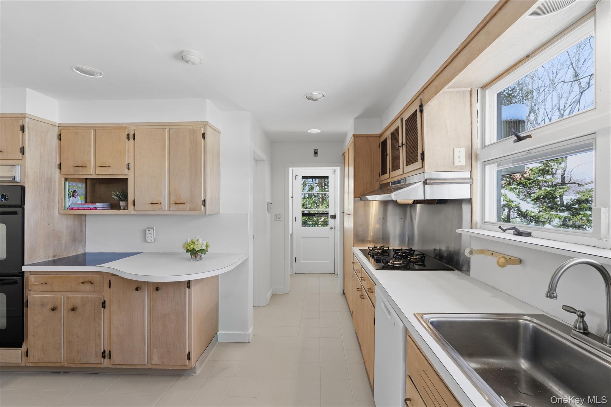 2 Springdale Road Larchmont, NY 10538 - Photo 13 of 32