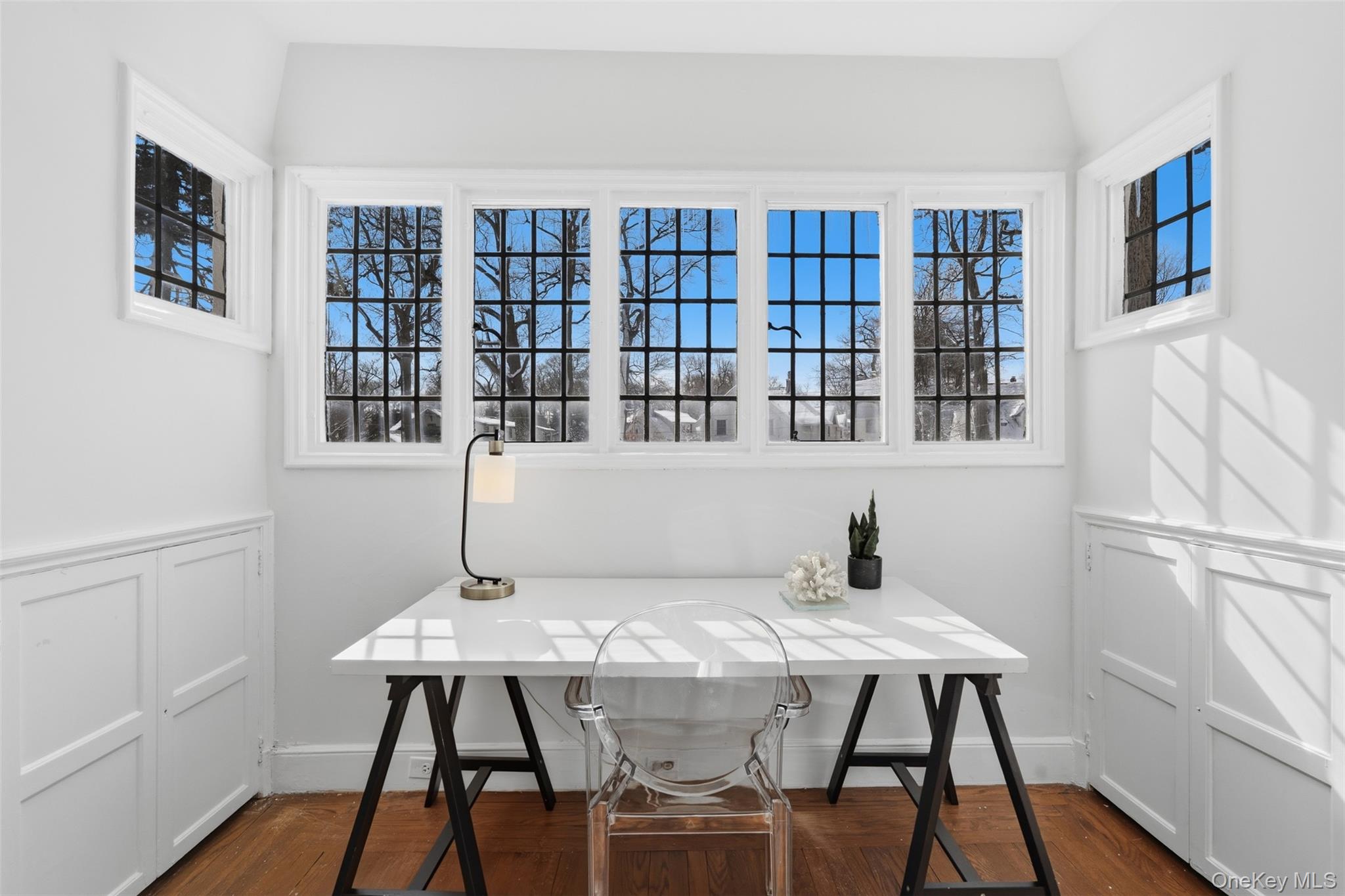 2 Springdale Road Larchmont, NY 10538 - Photo 19 of 32 Primary suite dressing room/study