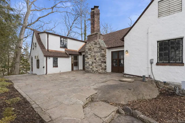 $1,499,000 | 2 Springdale Road, Larchmont, NY 10538