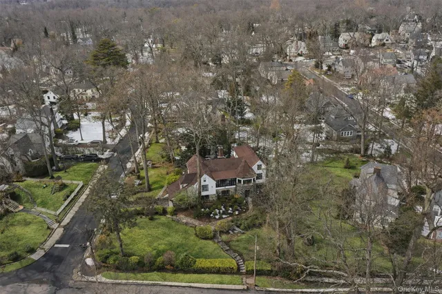 $1,499,000 | 2 Springdale Road, Larchmont, NY 10538