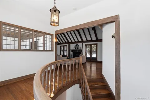 $1,499,000 | 2 Springdale Road, Larchmont, NY 10538