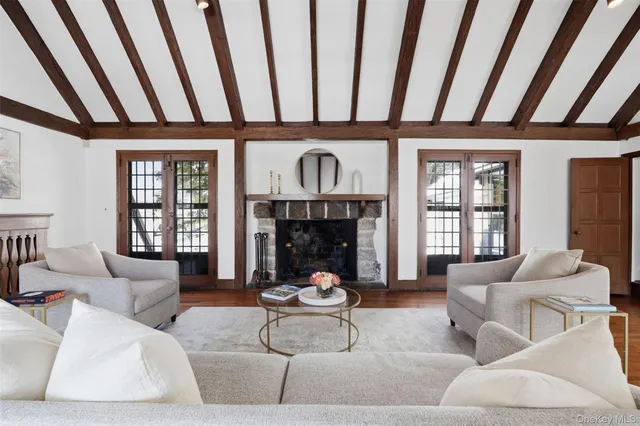 $1,499,000 | 2 Springdale Road, Larchmont, NY 10538