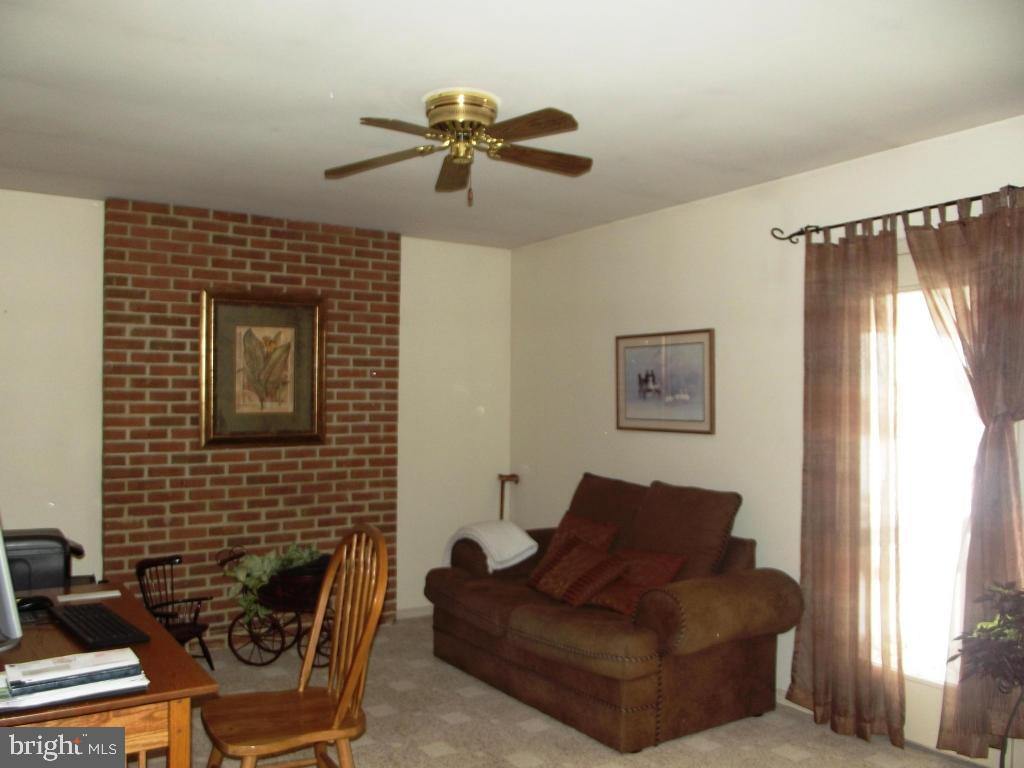 501 Colonial Crescent Drive Lititz, PA 17543 - Photo 5 of 14