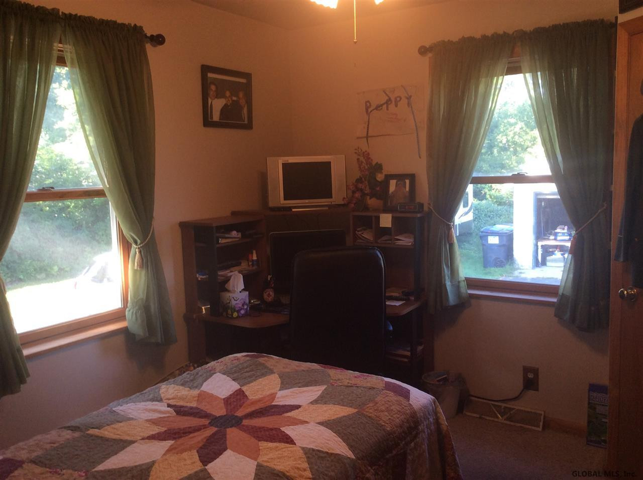 11 Plank Road Halfmoon, NY 12188 - Photo 11 of 25 Photo 11