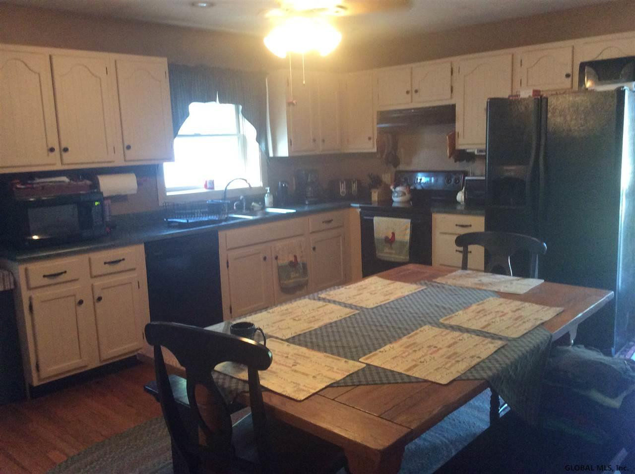 11 Plank Road Halfmoon, NY 12188 - Photo 12 of 25 Photo 12
