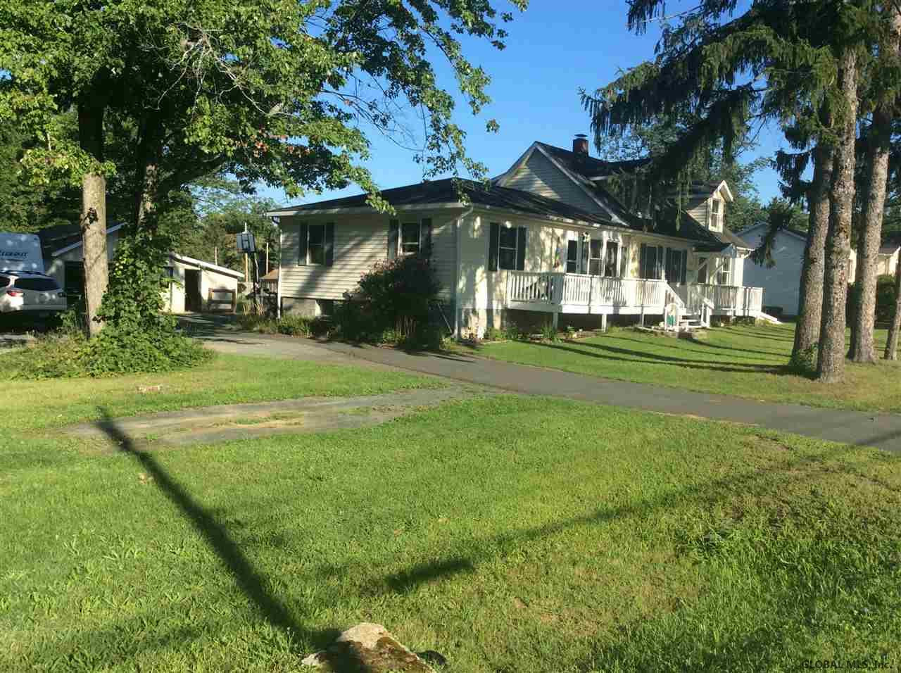 11 Plank Road Halfmoon, NY 12188 - Photo 4 of 25 Photo 4