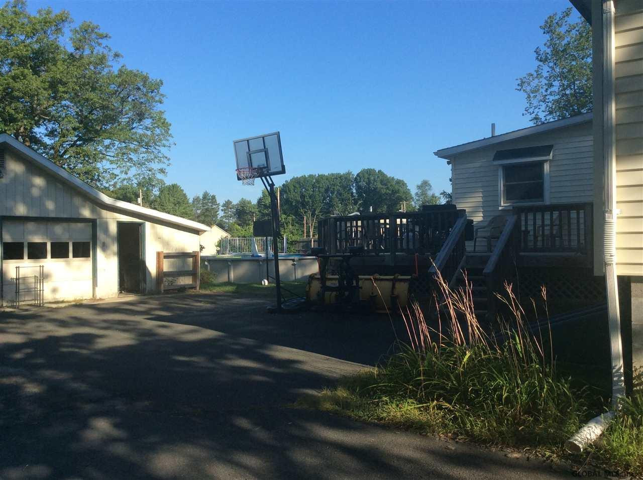 11 Plank Road Halfmoon, NY 12188 - Photo 5 of 25 Photo 5