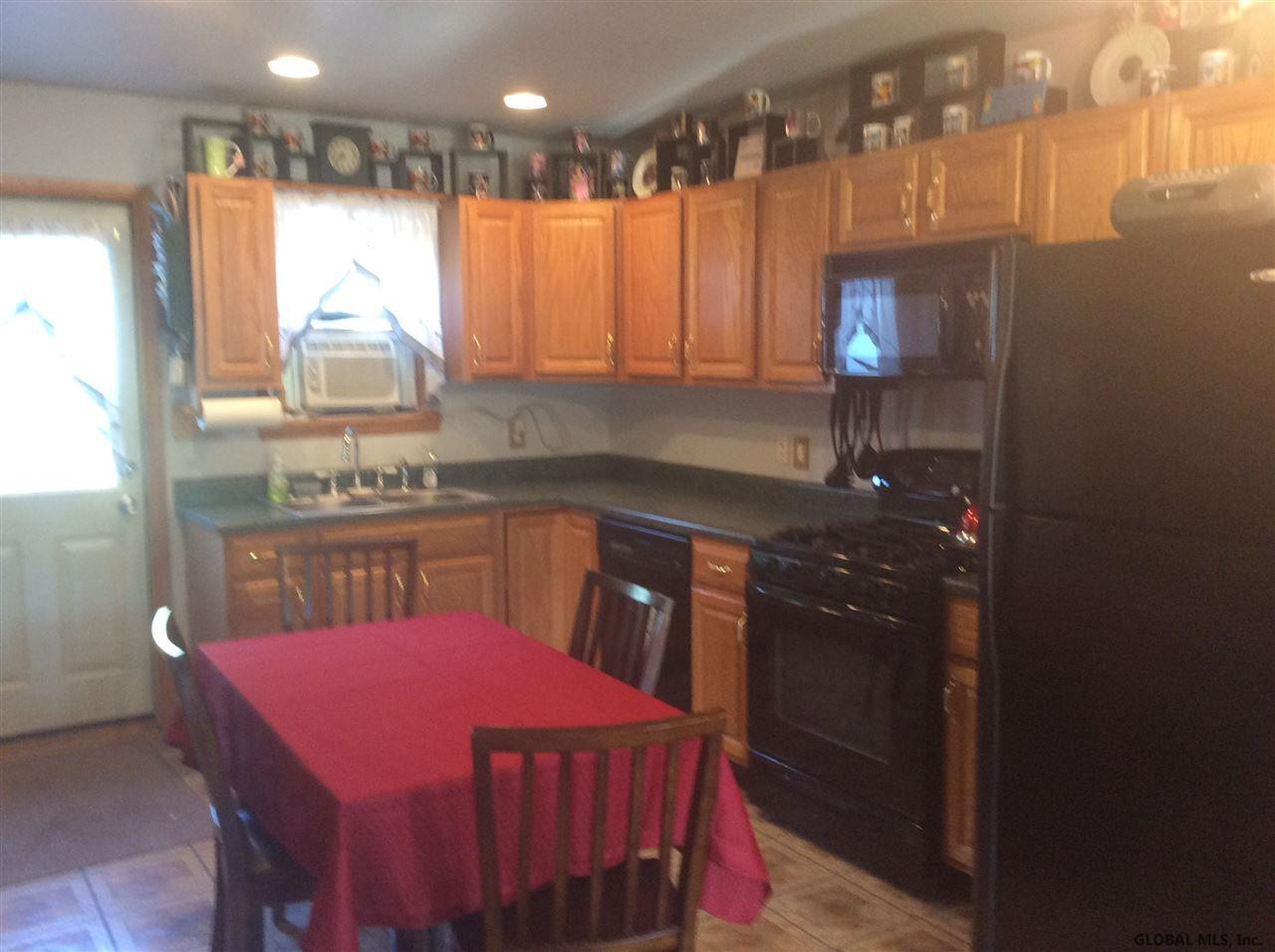 11 Plank Road Halfmoon, NY 12188 - Photo 7 of 25 Photo 7