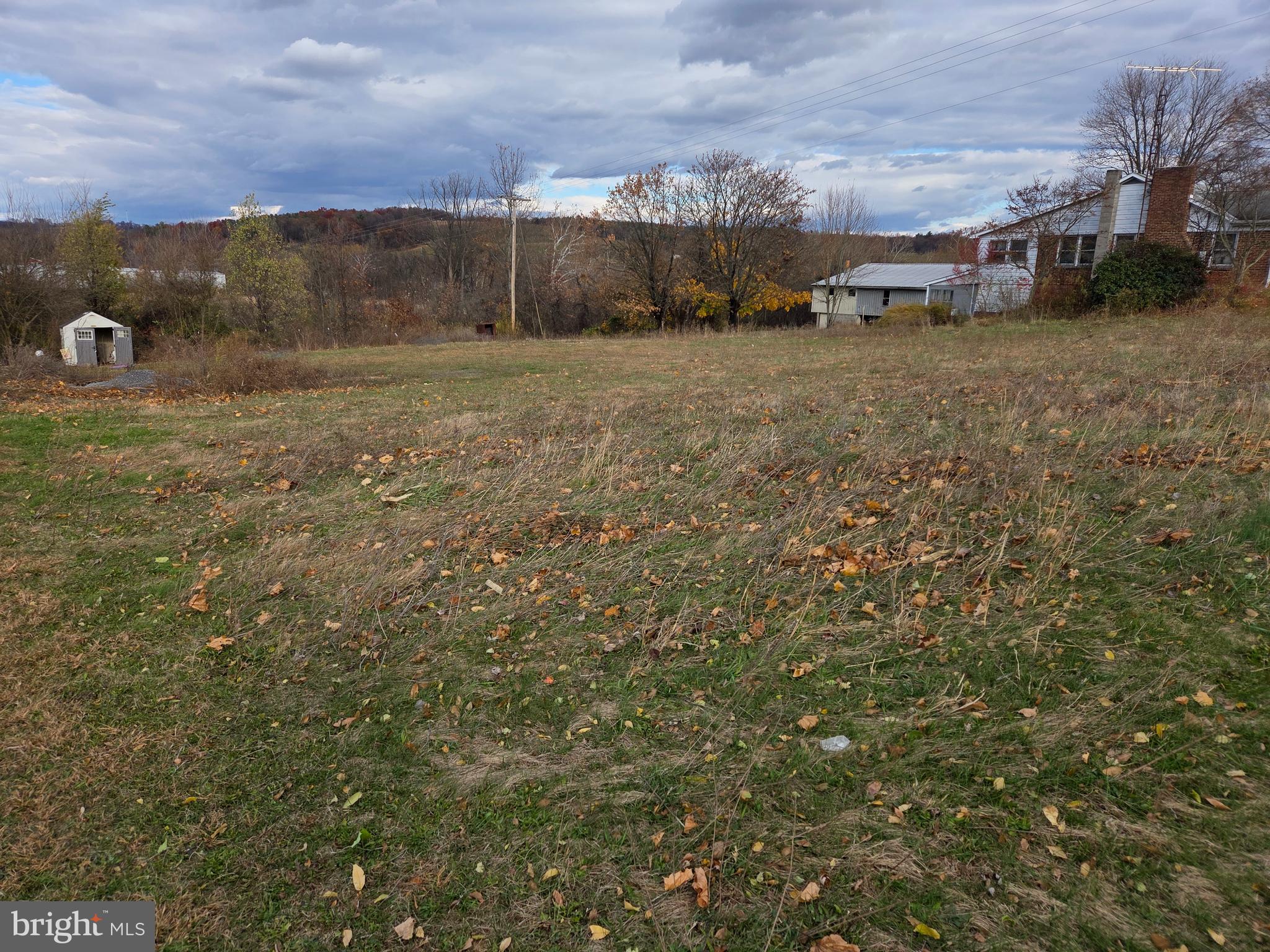 456 Aspers-Bendersville Road Aspers, PA 17304 - Photo 2 of 4 a view of a big yard with a house
