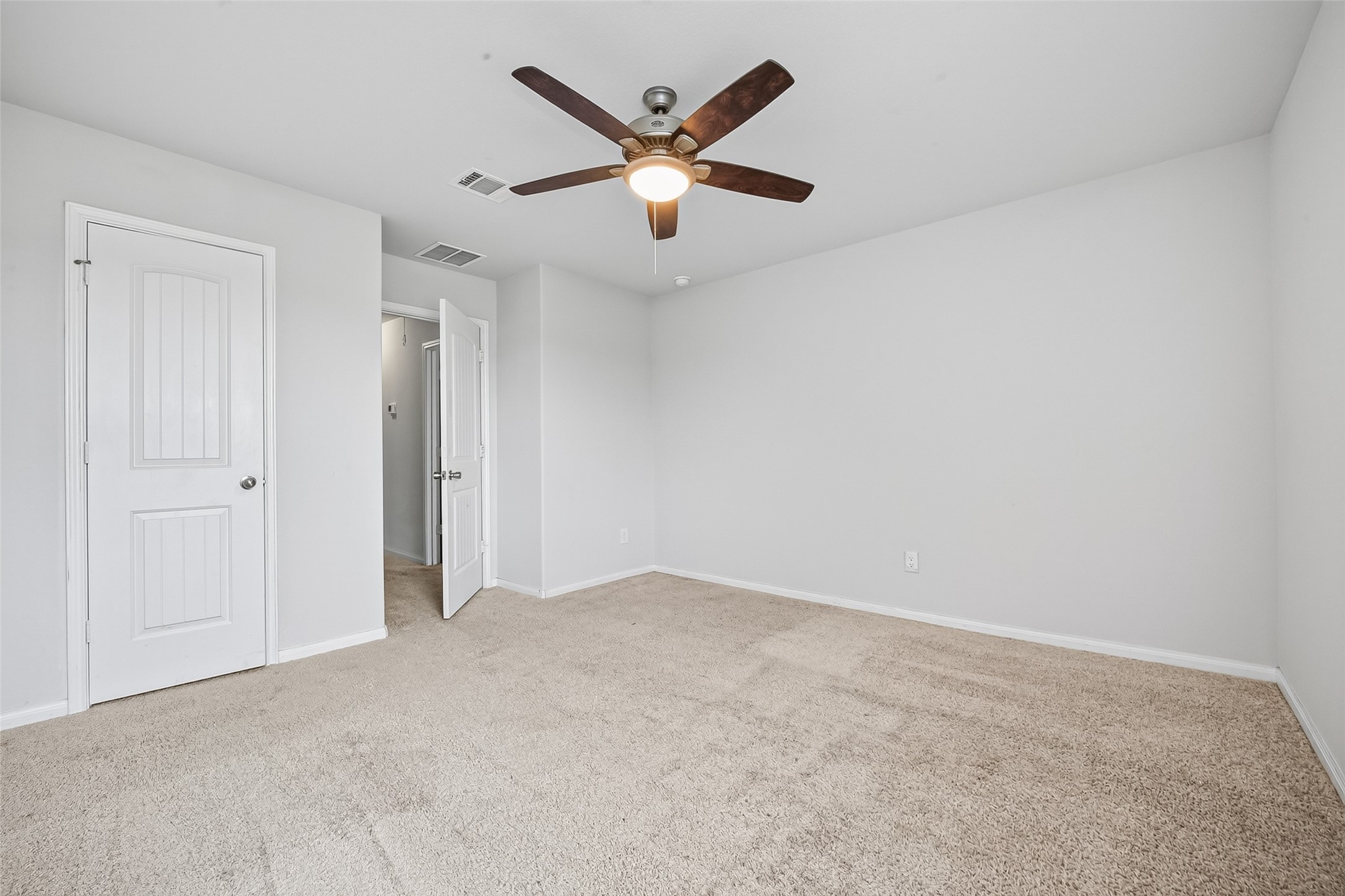 4818 Blue Jacaranda Way Spring, TX 77373 - Photo 16 of 35 Primary suite on 2/F