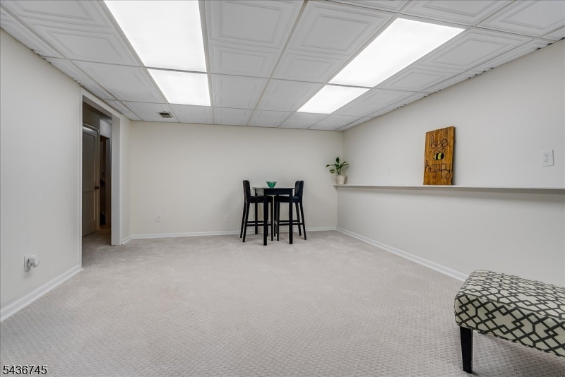 9 Wehrli Road Long Valley, NJ 07853 - Photo 18 of 40