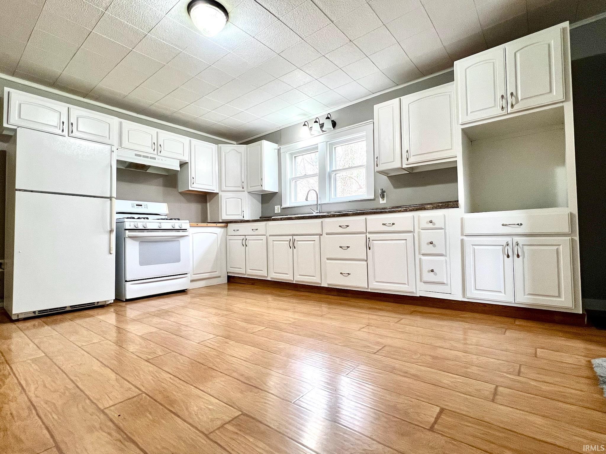 2448 River Road Spencer, IN 47460 - Photo 11 of 31