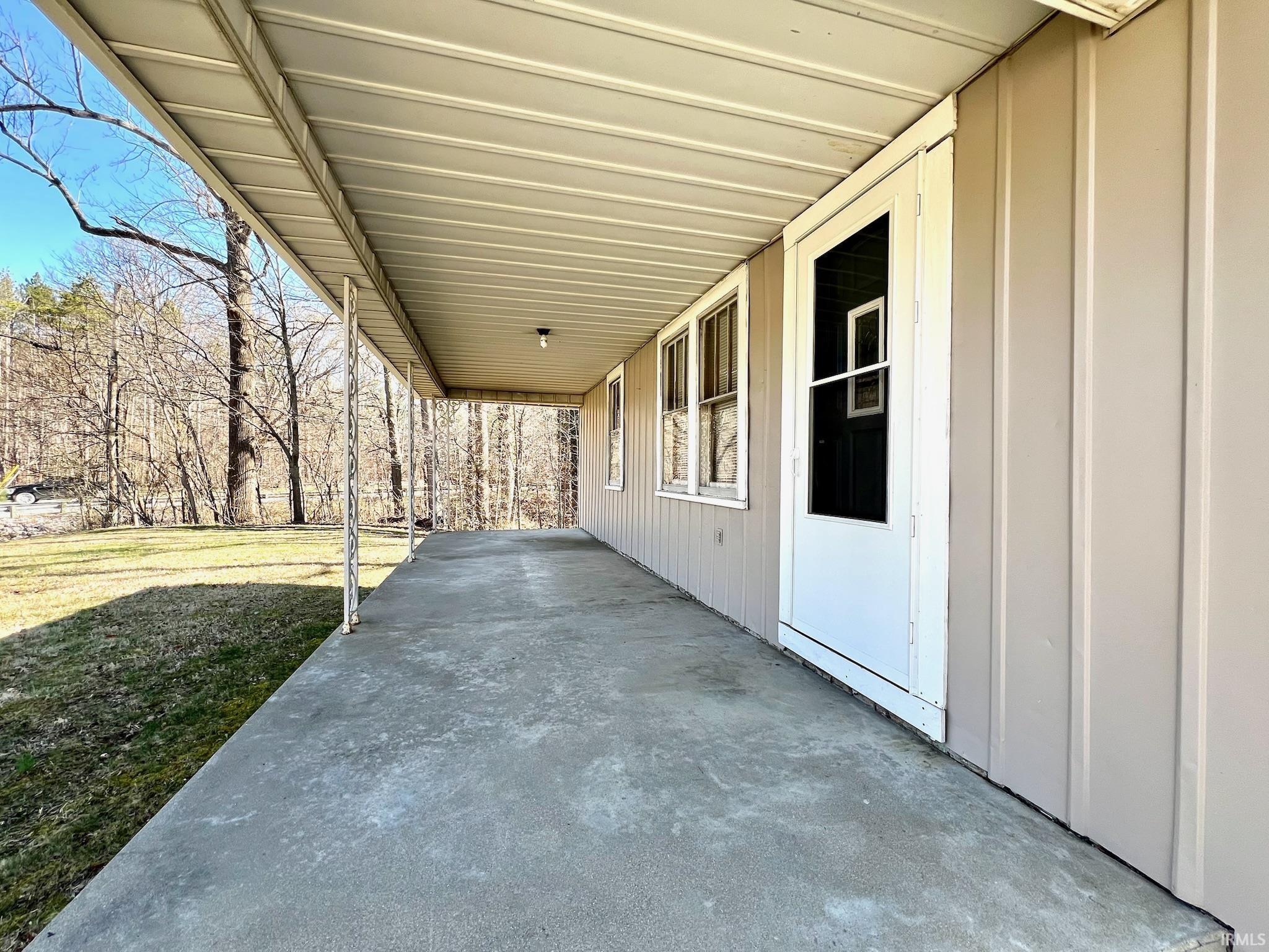 2448 River Road Spencer, IN 47460 - Photo 6 of 31