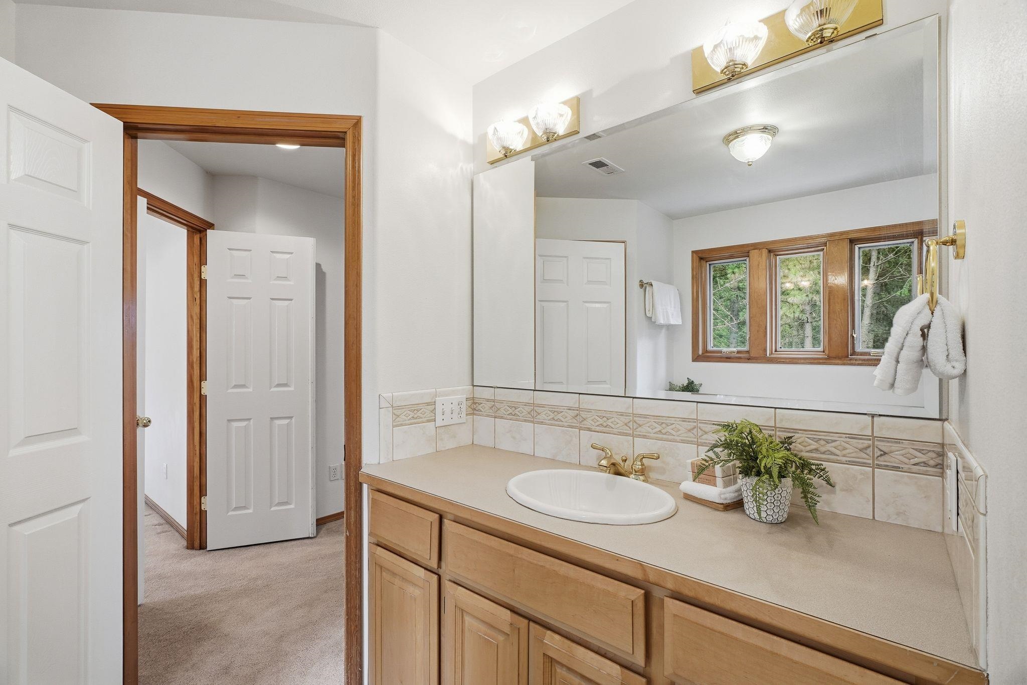 12112 East Burnett Road Mead, WA 99021 - Photo 14 of 45