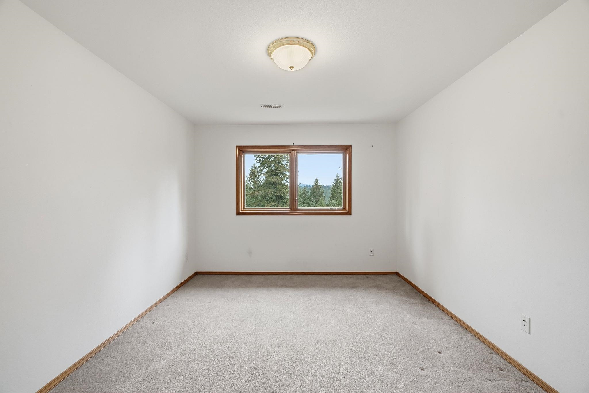 12112 East Burnett Road Mead, WA 99021 - Photo 19 of 45