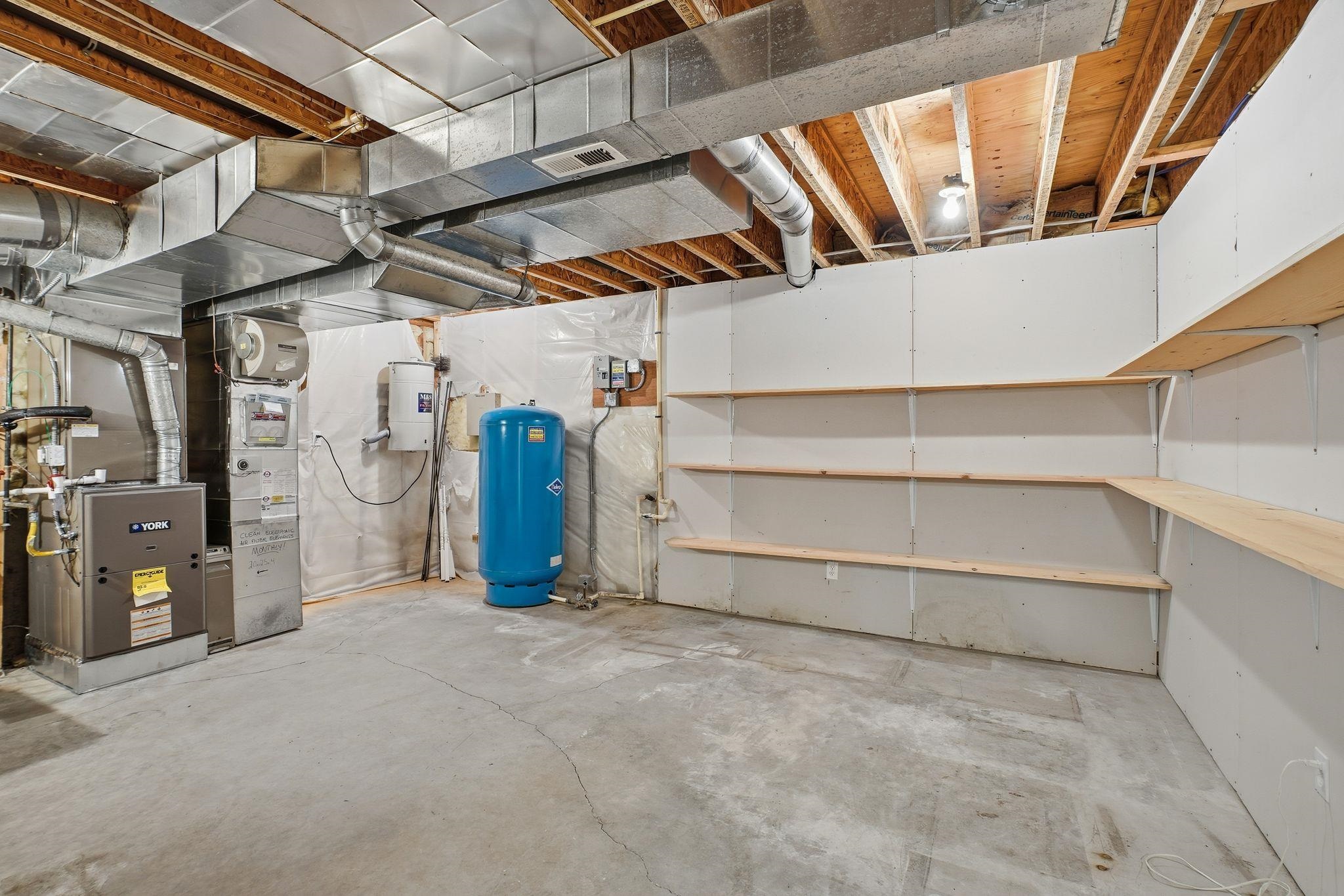 12112 East Burnett Road Mead, WA 99021 - Photo 25 of 45
