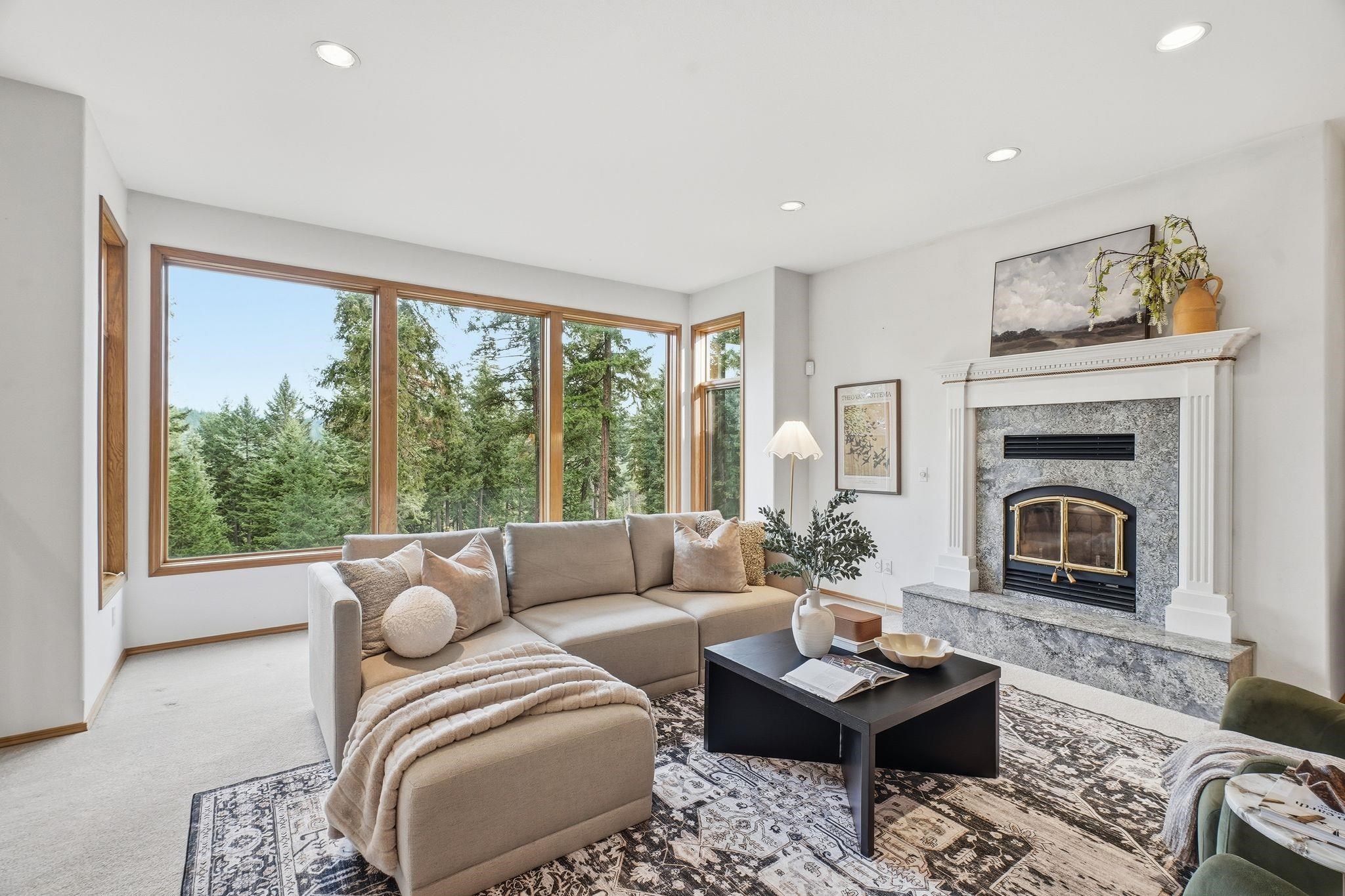 12112 East Burnett Road Mead, WA 99021 - Photo 5 of 45