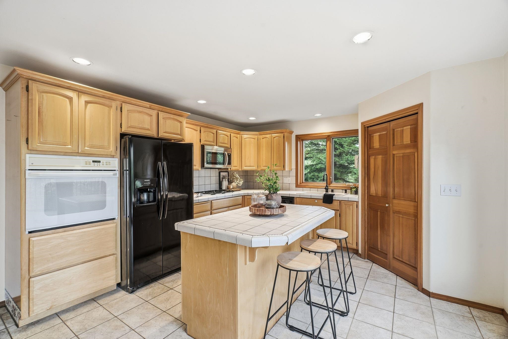 12112 East Burnett Road Mead, WA 99021 - Photo 9 of 45