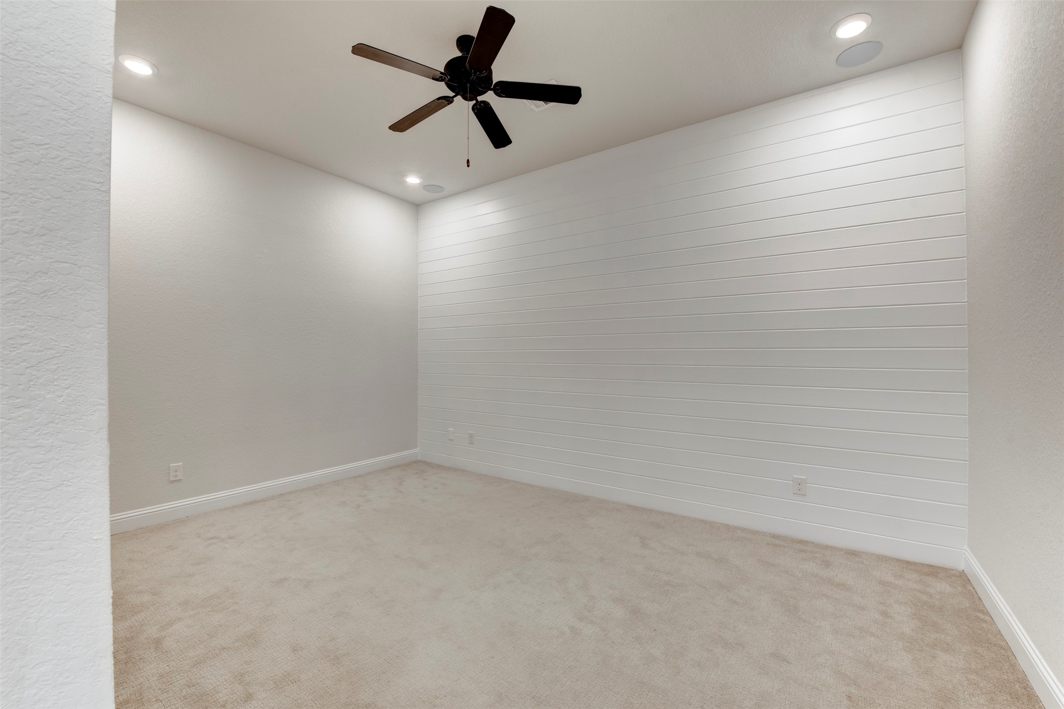 4802 Gingerwood Trace Lane Rosharon, TX 77583 - Photo 6 of 43 Flex room downstairs