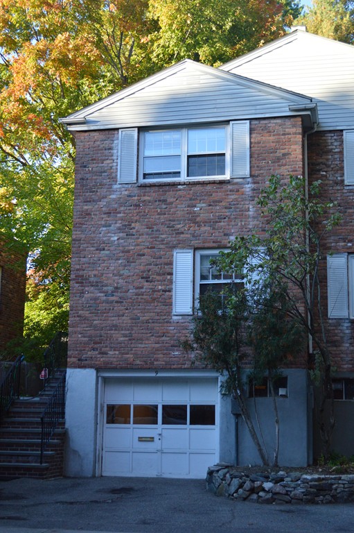 9 Kent Square Brookline, MA 02446 - Photo 1 of 4 Gallery Image 1