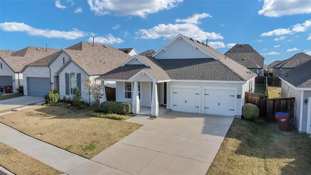 $2,100 | 4136 Down Rush Drive, Royse City, TX 75189