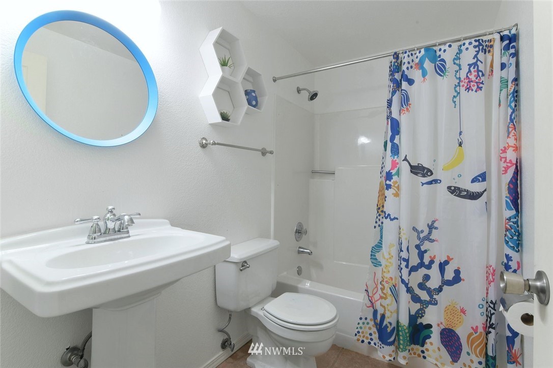 1723 170th Place Southeast, Unit B Bothell, WA 98012 - Photo 11 of 15 Gallery Image 11