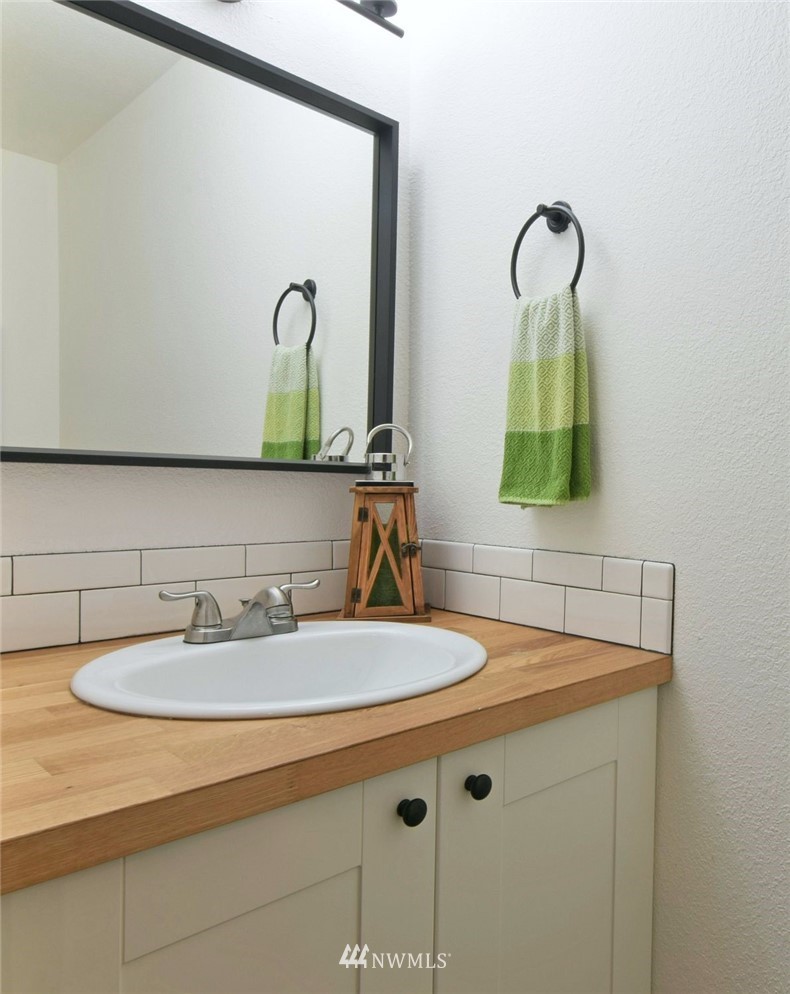 1723 170th Place Southeast, Unit B Bothell, WA 98012 - Photo 13 of 15 Gallery Image 13
