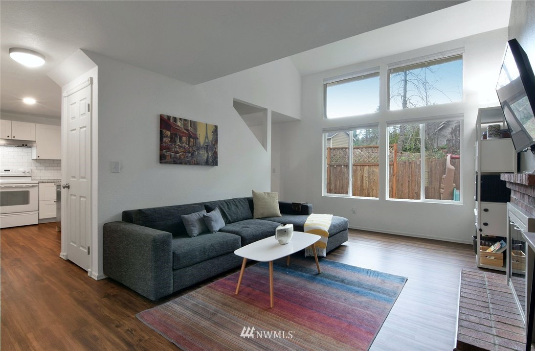1723 170th Place Southeast, Unit B Bothell, WA 98012 - Photo 3 of 15 Gallery Image 3
