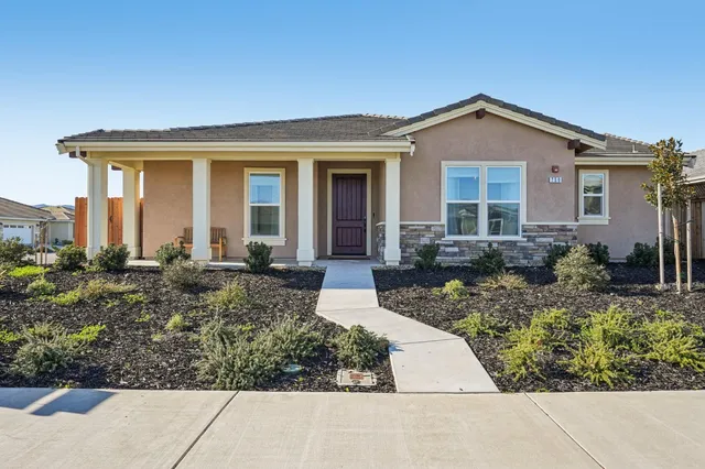 $775,800 | 750 West Main Street, Winters, CA 95694