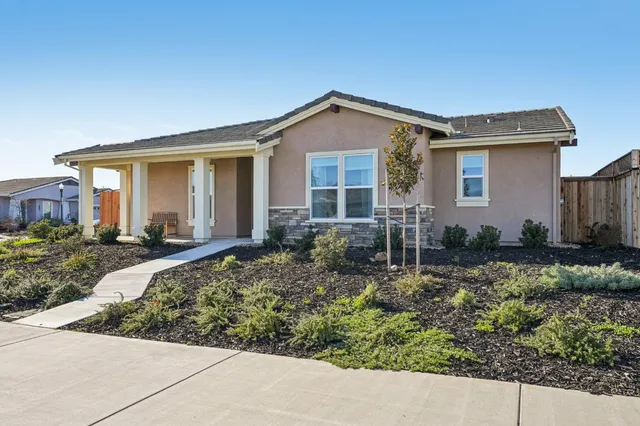 $775,800 | 750 West Main Street, Winters, CA 95694