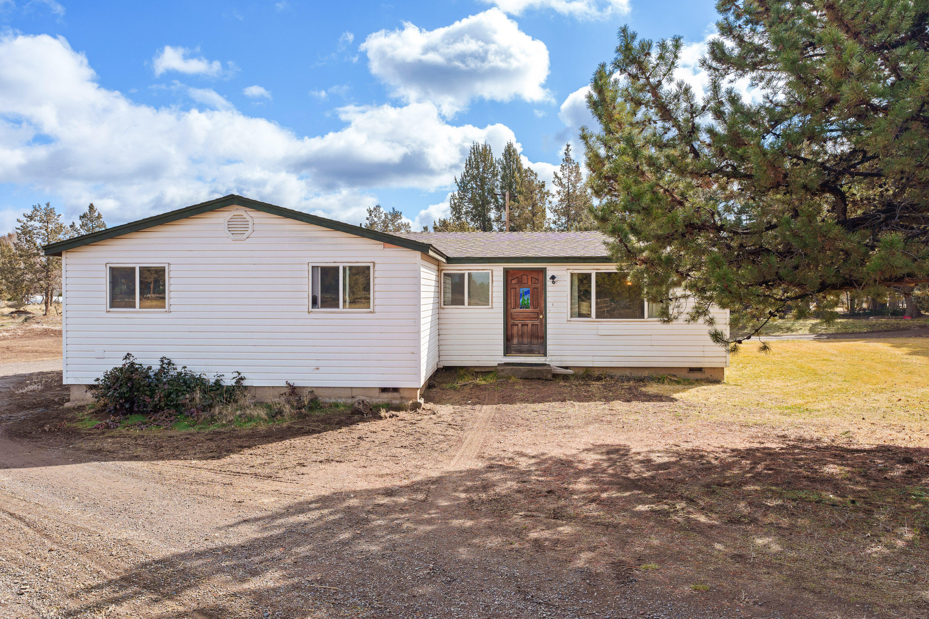 64904 Rimrock Drive Bend, OR 97703 - Photo 1 of 44
