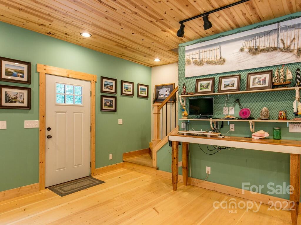 827 Hutch Mountain Road Fletcher, NC 28732 - Photo 13 of 46 Gallery Image 13