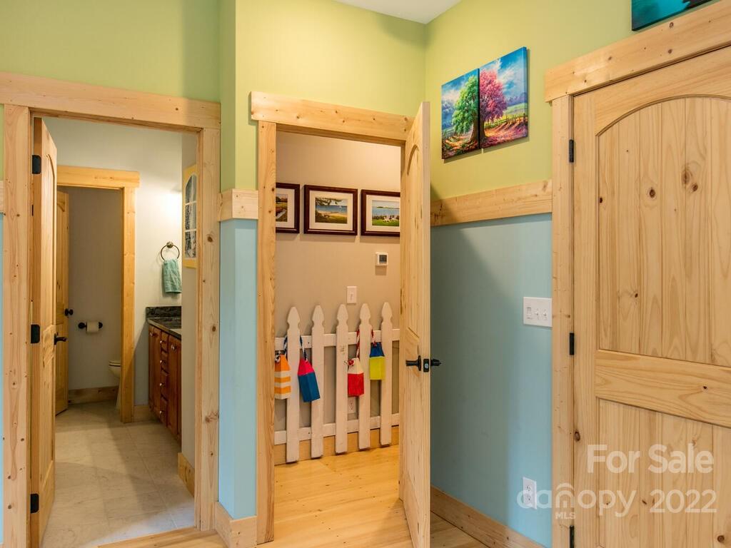 827 Hutch Mountain Road Fletcher, NC 28732 - Photo 17 of 46 Gallery Image 17